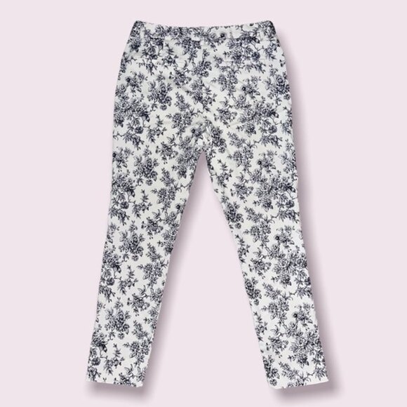 Mario Serrani Cropped Pants White Navy Floral Skinny Lightweight Womens Size 4 - Picture 4 of 10